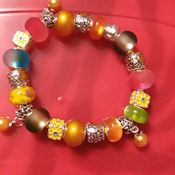 HANDMADE BRACELET - Picture 3 of 3